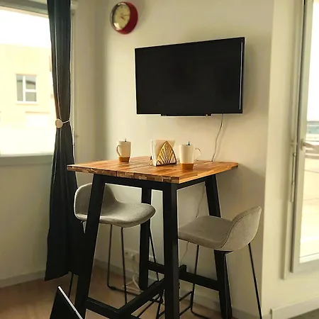 Studio A 5 Min De La Gare Appartamento